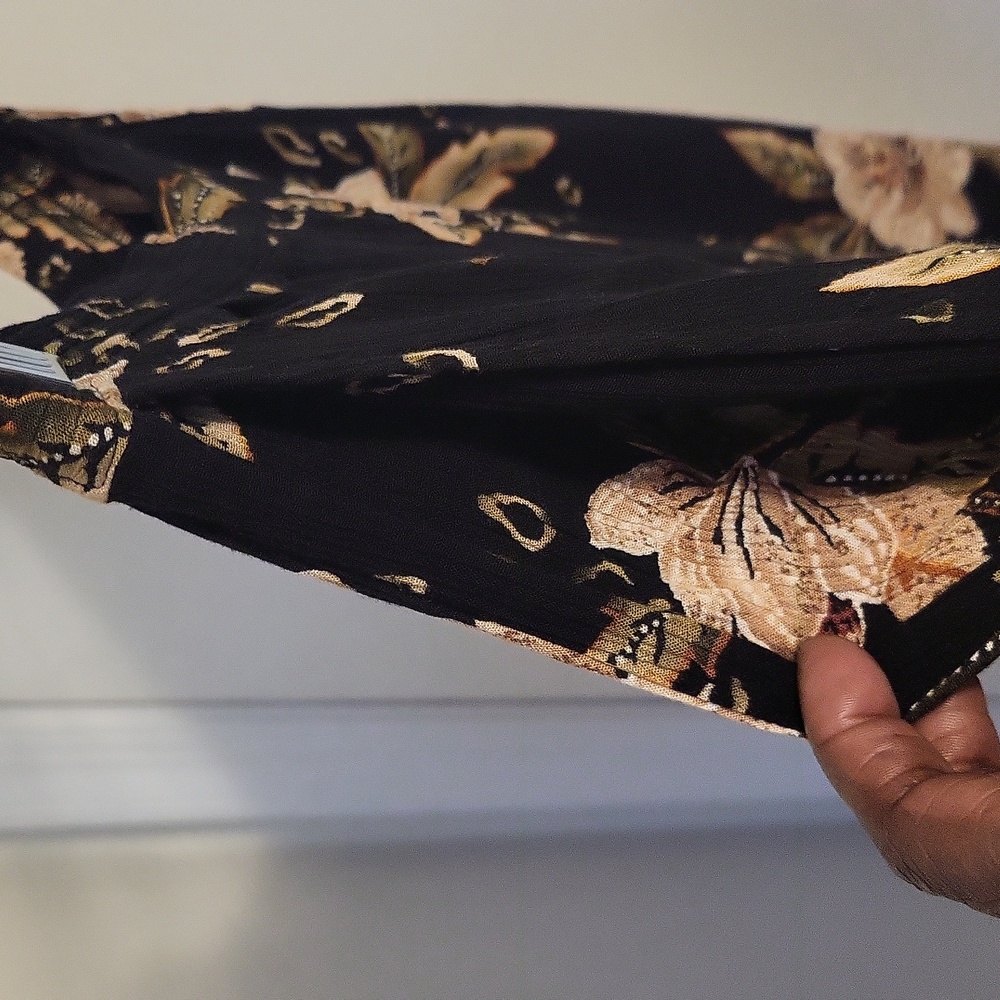 Jacqueline Smith plus size shorts - Picture 4 of 5